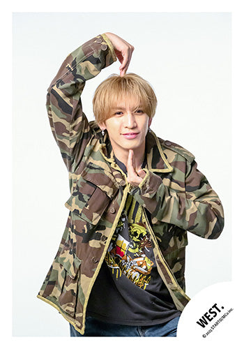 【No.WES25-274】「WEST. LIVE TOUR 2025 A.H.O. -Audio Hang Out-」Goods off-shot