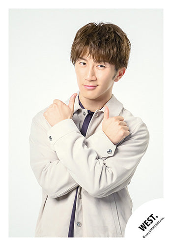 【No.WES25-277】「WEST. LIVE TOUR 2025 A.H.O. -Audio Hang Out-」Goods off-shot