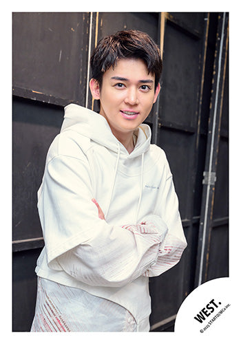 【No.WES25-292】「WEST. LIVE TOUR 2025 A.H.O. -Audio Hang Out-」Goods off-shot