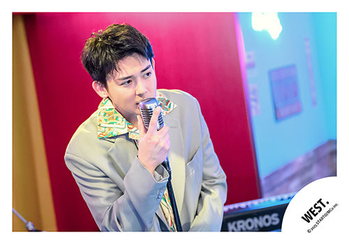 【No.WES25-293】「WEST. LIVE TOUR 2025 A.H.O. -Audio Hang Out-」Goods off-shot