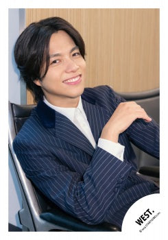 【No.WES25-555】「WEST. SPECIAL LIVE “WESTA!” 2025-2026」Goods off-shot