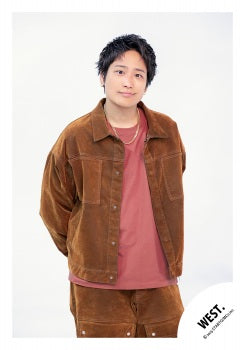 【No.WES25-557】「WEST. SPECIAL LIVE “WESTA!” 2025-2026」Goods off-shot