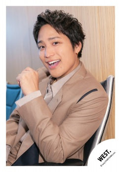 【No.WES25-566】「WEST. SPECIAL LIVE “WESTA!” 2025-2026」Goods off-shot