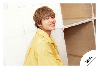 【No.WES25-573】「WEST. SPECIAL LIVE “WESTA!” 2025-2026」Goods off-shot