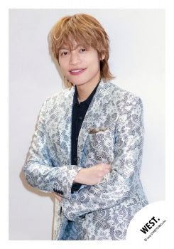 【No.WES25-577】「WEST. SPECIAL LIVE “WESTA!” 2025-2026」Goods off-shot