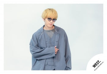 【No.WES25-587】「WEST. SPECIAL LIVE “WESTA!” 2025-2026」Goods off-shot