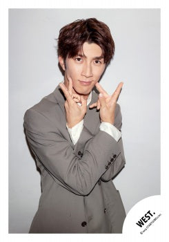 【No.WES25-603】「WEST. SPECIAL LIVE “WESTA!” 2025-2026」Goods off-shot