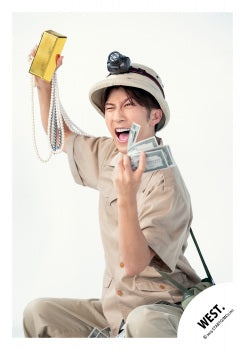 【No.WES25-605】「WEST. SPECIAL LIVE “WESTA!” 2025-2026」Goods off-shot