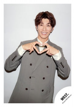 【No.WES25-608】「WEST. SPECIAL LIVE “WESTA!” 2025-2026」Goods off-shot