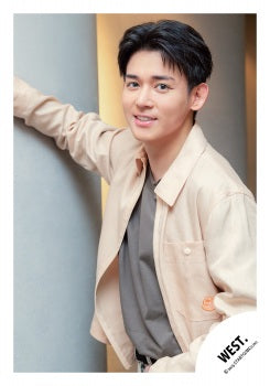 【No.WES25-618】「WEST. SPECIAL LIVE “WESTA!” 2025-2026」Goods off-shot