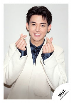 【No.WES25-619】「WEST. SPECIAL LIVE “WESTA!” 2025-2026」Goods off-shot