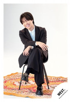 【No.WES26-200】「WEST. LIVE TOUR 2026 Yuiitsu-Muni」Goods off-shot