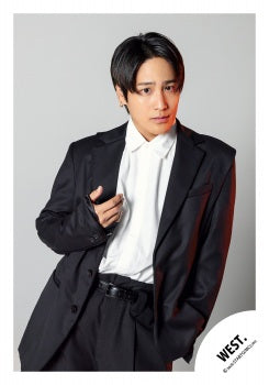 【No.WES26-213】「WEST. LIVE TOUR 2026 Yuiitsu-Muni」Goods off-shot