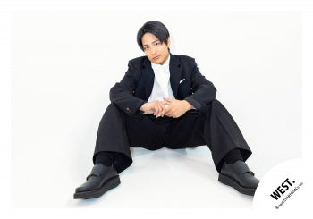 【No.WES26-219】「WEST. LIVE TOUR 2026 Yuiitsu-Muni」Goods off-shot