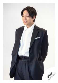 【No.WES26-220】「WEST. LIVE TOUR 2026 Yuiitsu-Muni」Goods off-shot