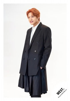 【No.WES26-232】「WEST. LIVE TOUR 2026 Yuiitsu-Muni」Goods off-shot