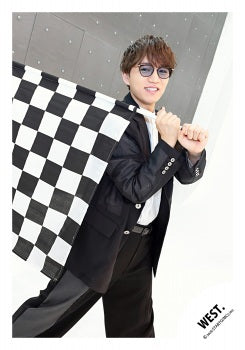 【No.WES26-234】「WEST. LIVE TOUR 2026 Yuiitsu-Muni」Goods off-shot