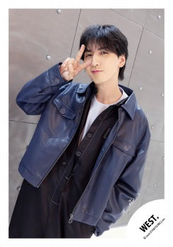【No.WES26-249】「WEST. LIVE TOUR 2026 Yuiitsu-Muni」Goods off-shot