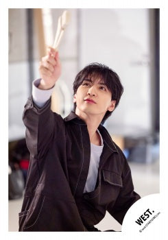 【No.WES26-250】「WEST. LIVE TOUR 2026 Yuiitsu-Muni」Goods off-shot