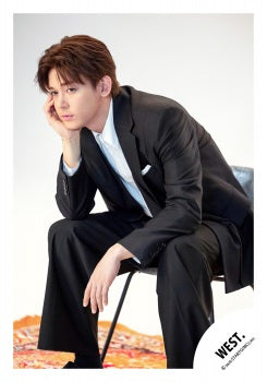 【No.WES26-274】「WEST. LIVE TOUR 2026 Yuiitsu-Muni」Goods off-shot